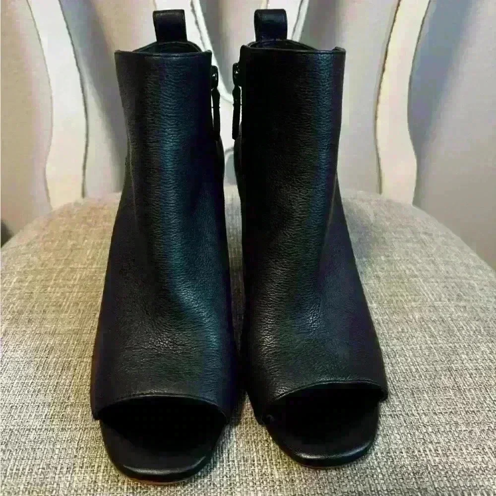 Cole Haan Chandra Booties Size 8B - Picture 3 of 8